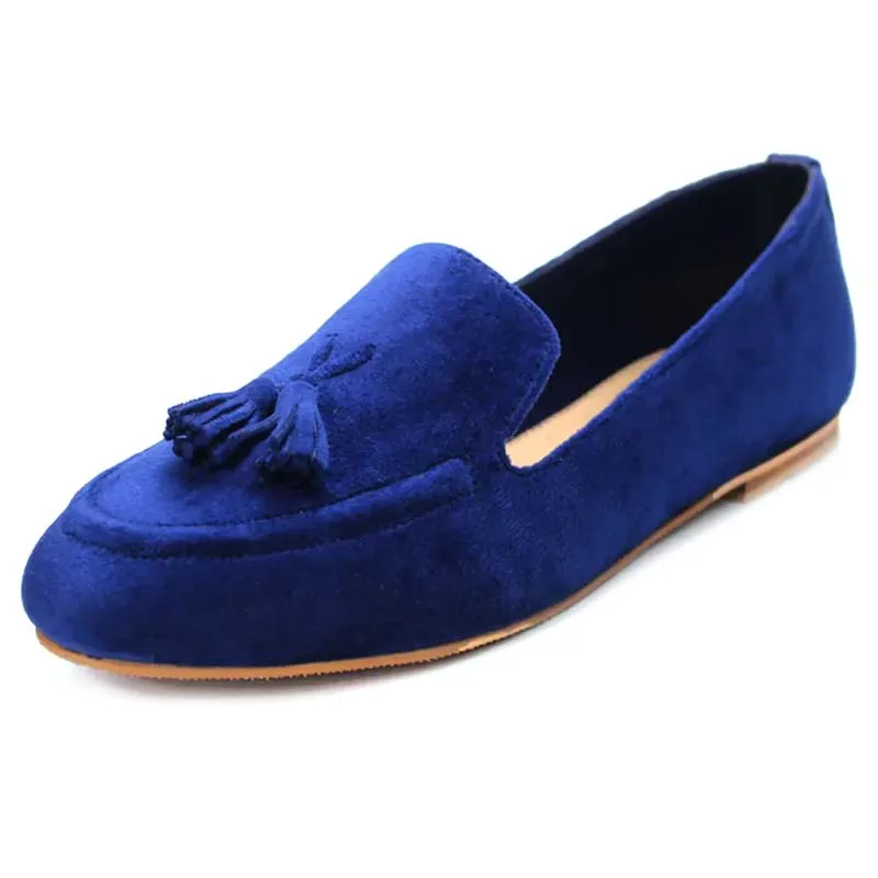 Blue pumps