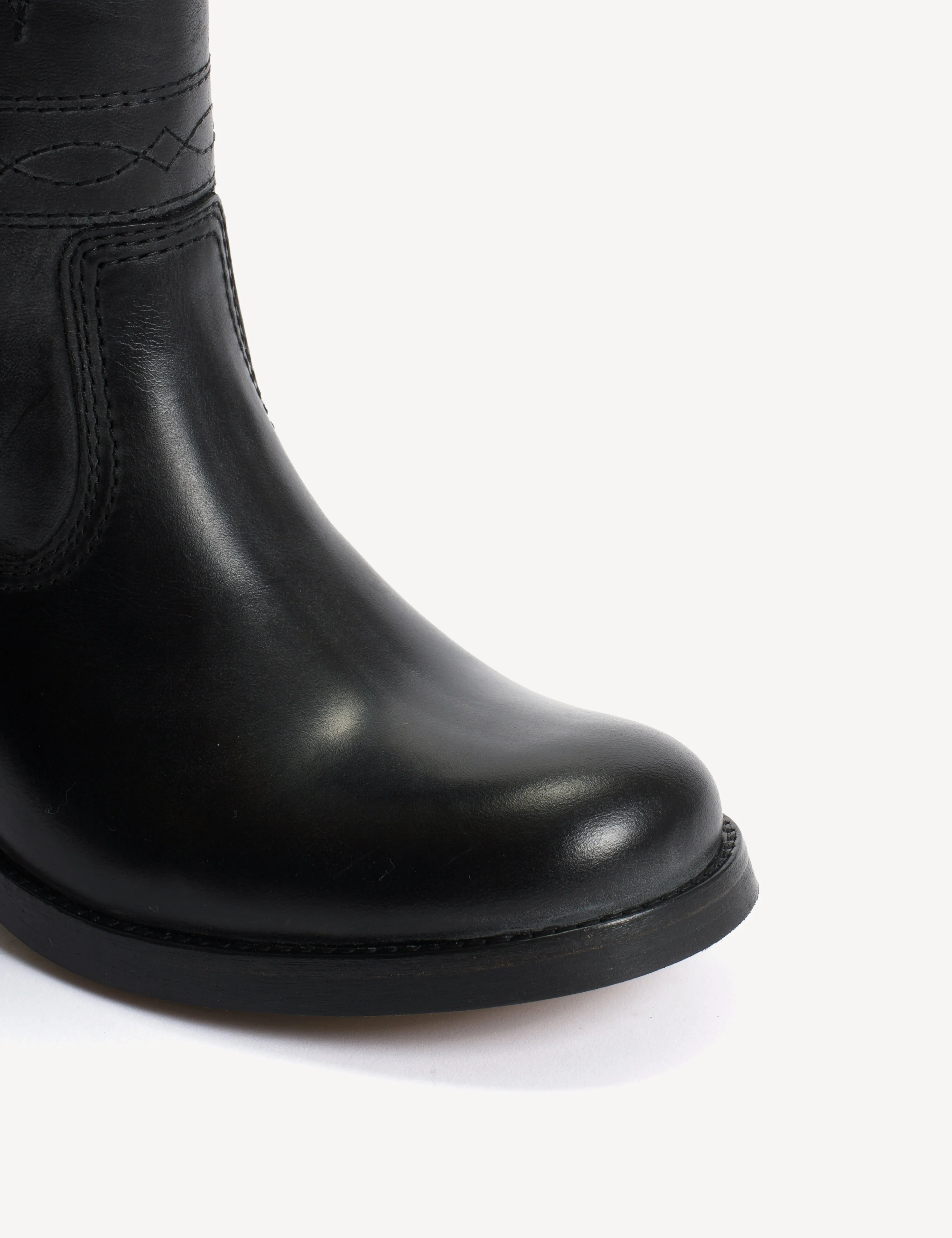 Julia Gaucho Boot With Western Stitchings In Black Escovado Leather