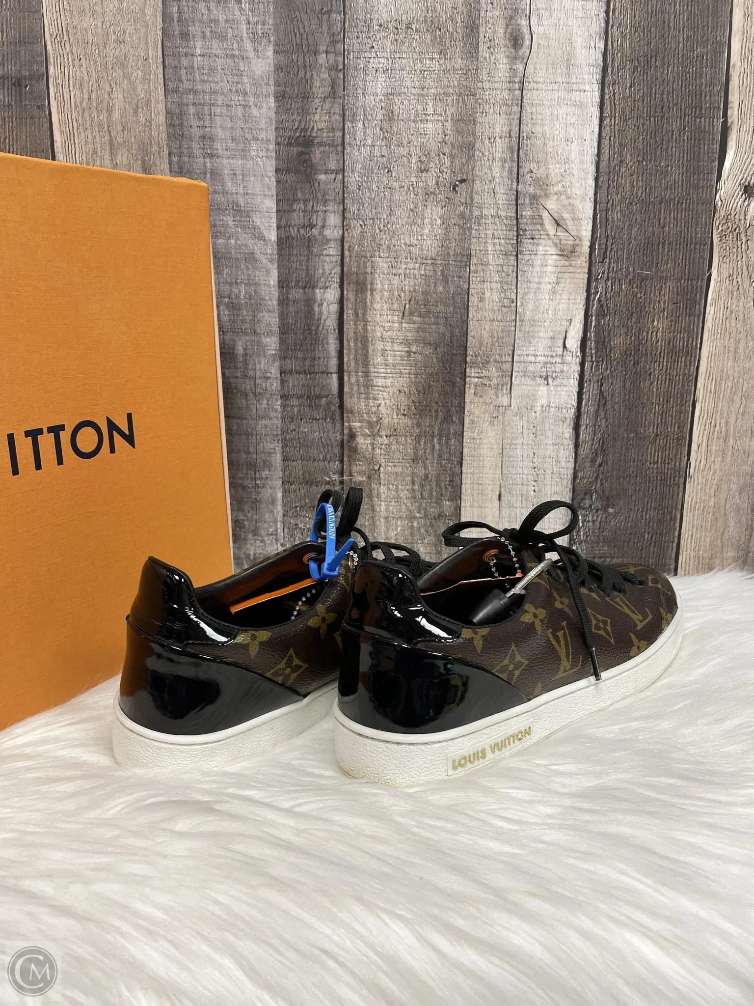 Shoes Luxury Designer By Louis Vuitton In Brown, Size: 8