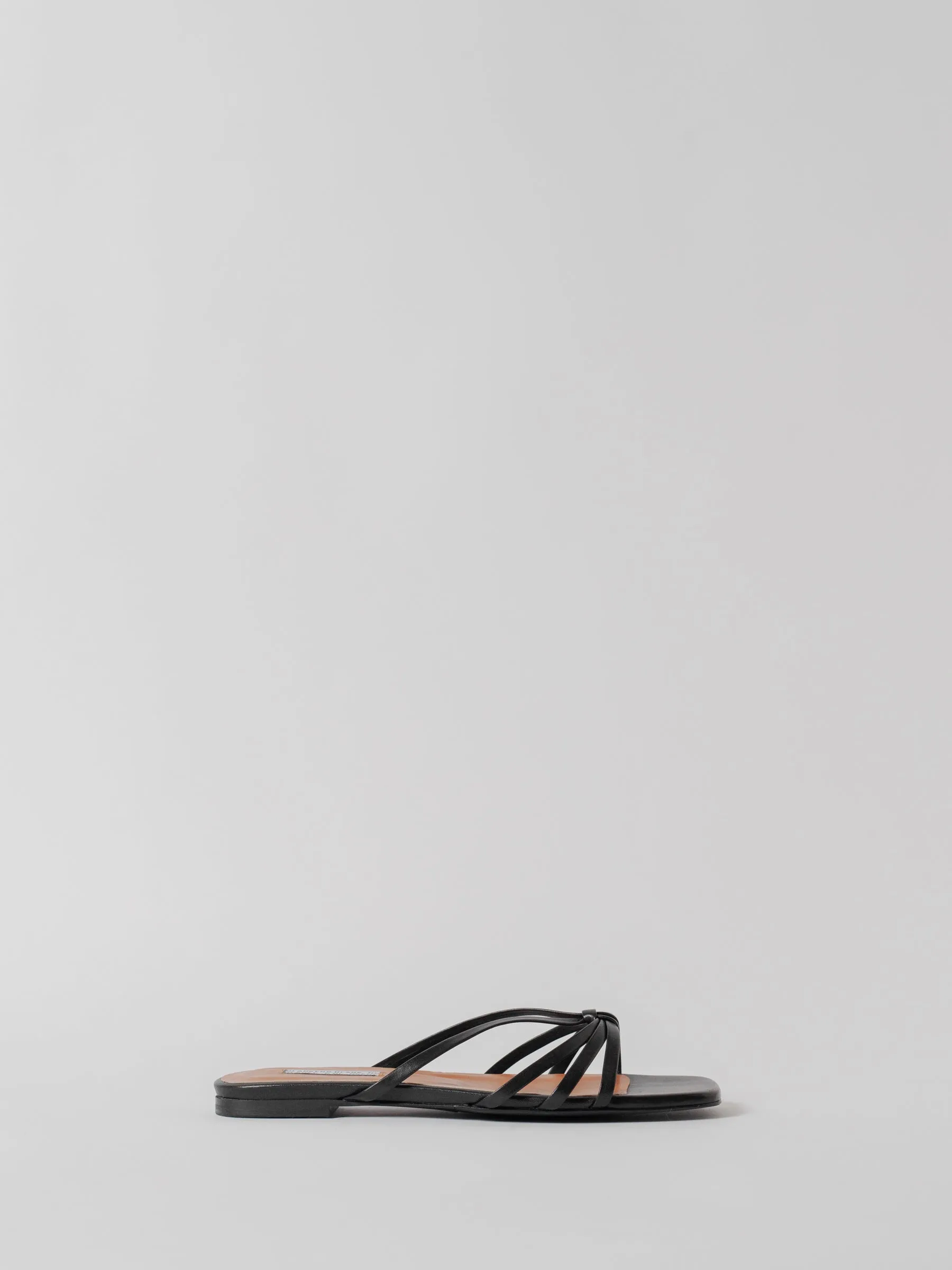 THE JENNIE FLAT BLACK