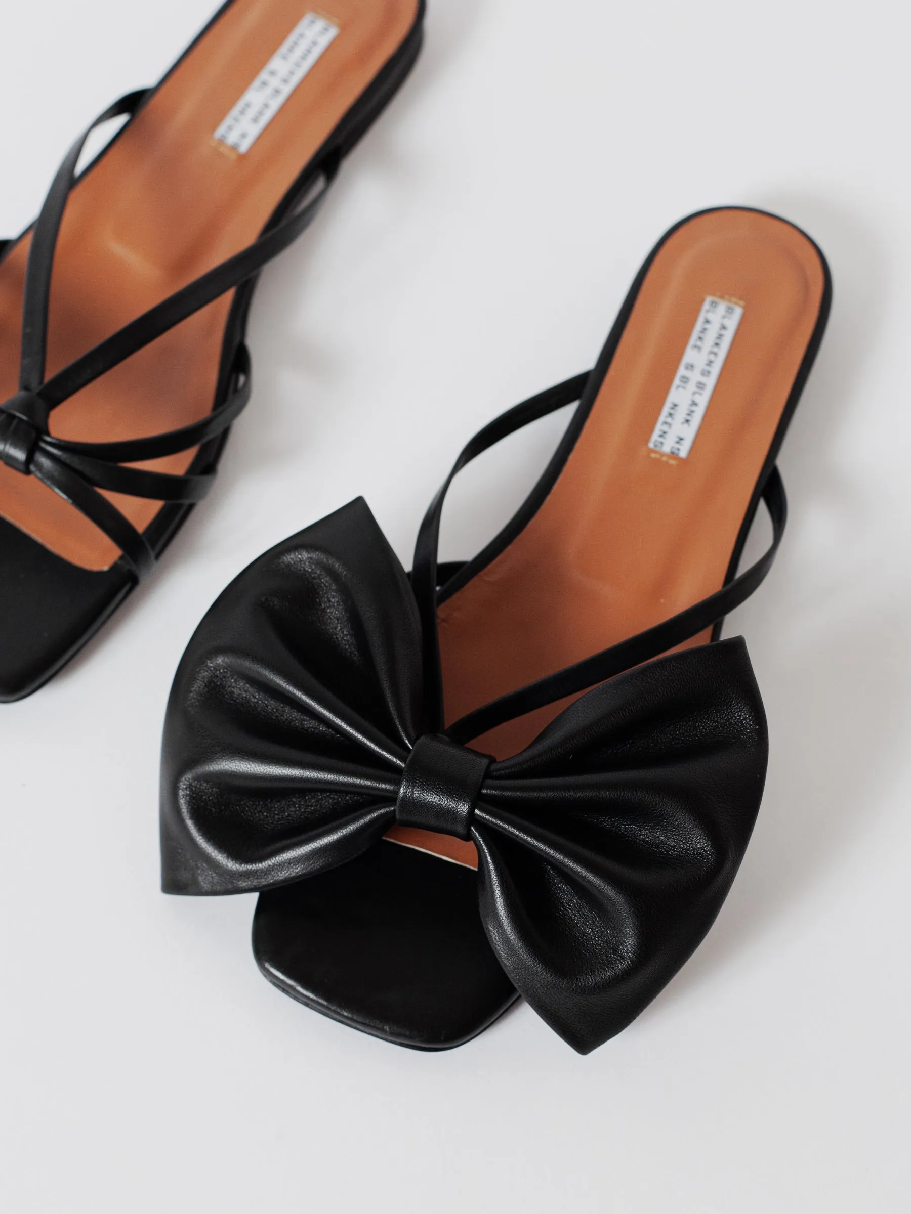THE JENNIE FLAT BLACK